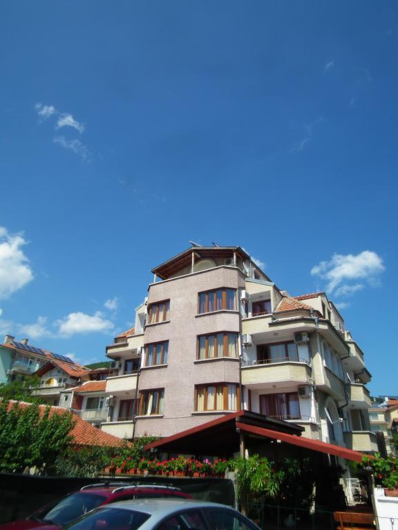 Guest House Olimpiya Sveti Vlas Esterno foto