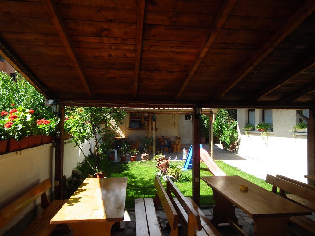 Guest House Olimpiya Sveti Vlas Esterno foto